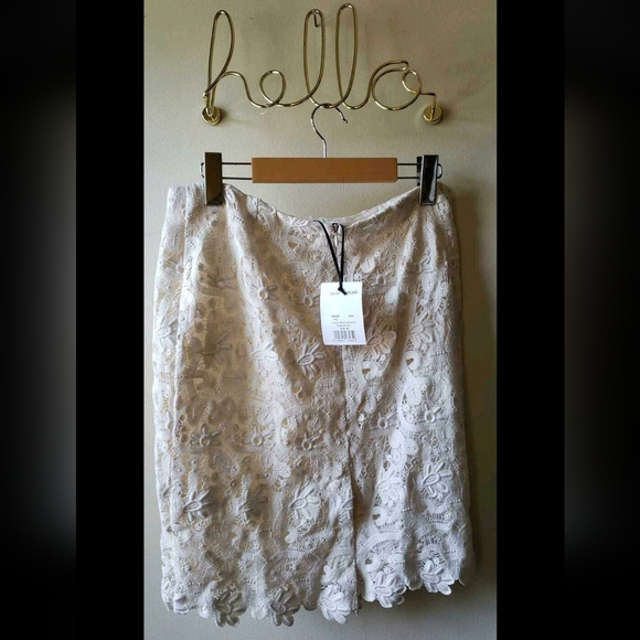 NWT ivory Pencil lace skirt Sz 40 - Picture 3 of 4